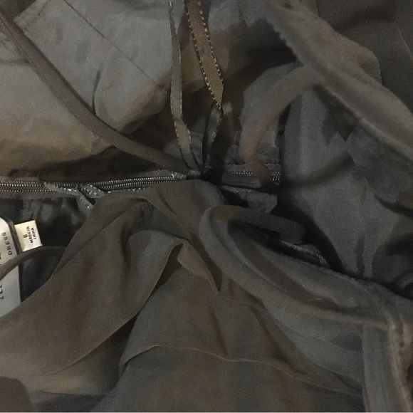 Anne Klein sz 6 All Around Multi Layered Black Dress with Layered Satin Accent - Picture 7 of 8